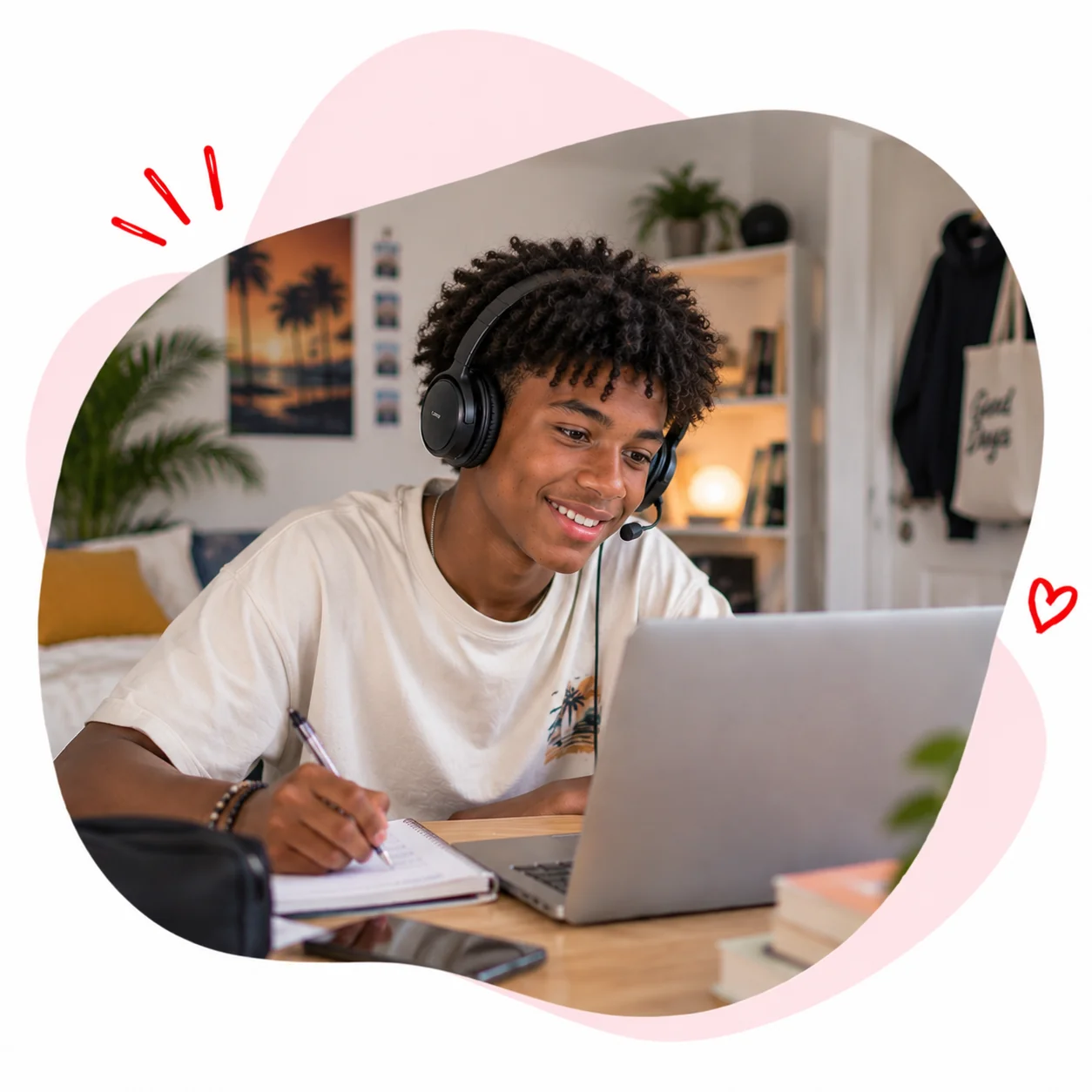 Lycéen suivant ses cours en ligne